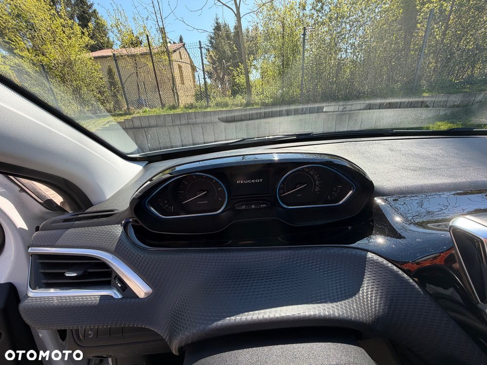 Peugeot 2008 1.2 Pure Tech Active EU6 - 13