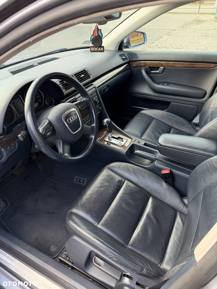 Audi A4 Limousine - 7