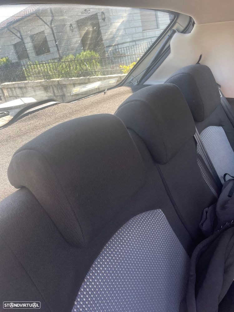 Peugeot 206 1.1 Color Line - 19