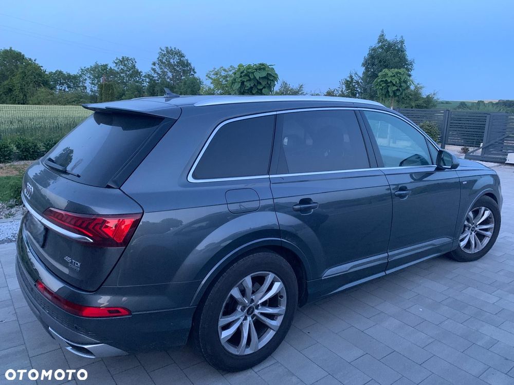 Audi Q7 - 1