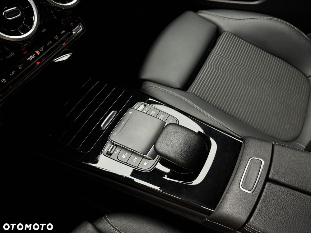 Mercedes-Benz Klasa A 180 Progressive 7G-DCT - 27