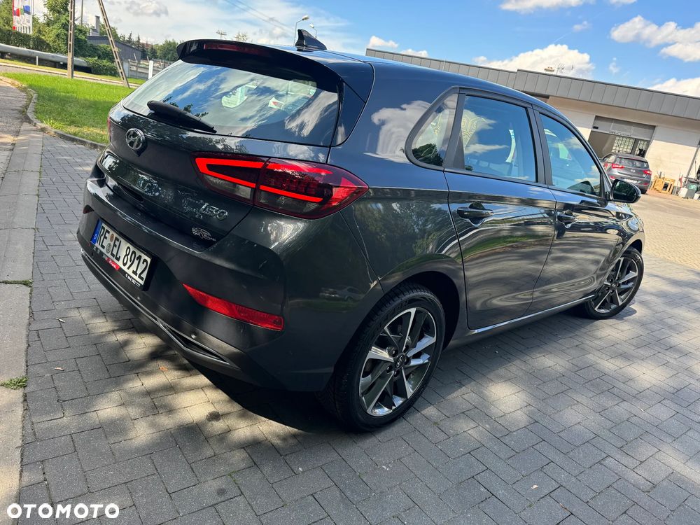 Hyundai i30 1.5 T-GDI 48V-Hybrid DCT Prime - 11