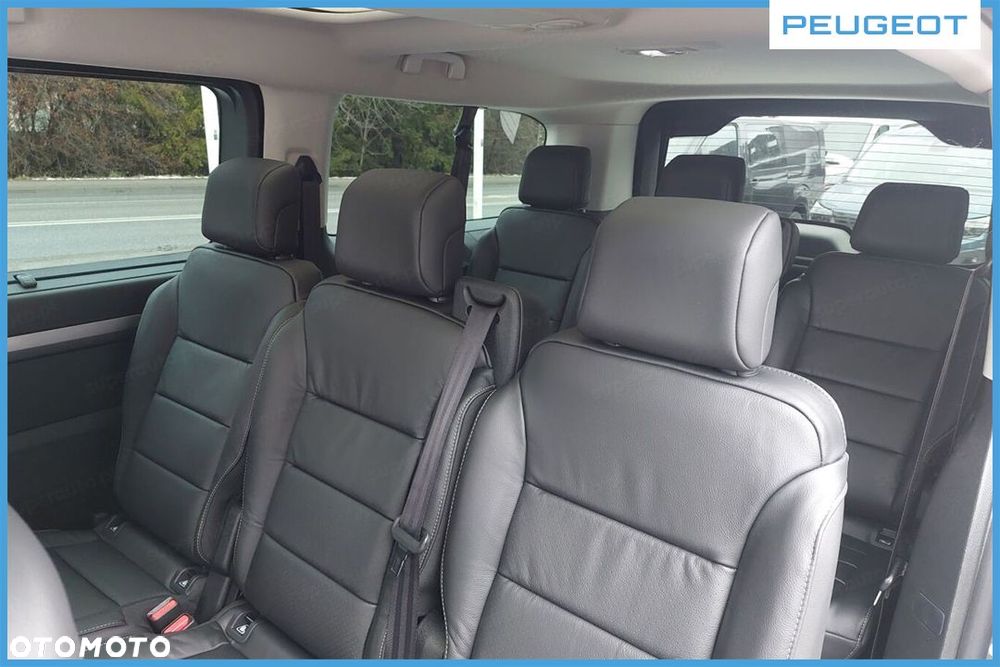 Peugeot Traveller - 8