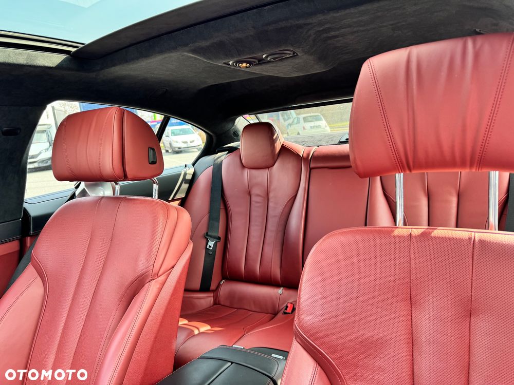 BMW Seria 6 650i xDrive Edycja M Sport - 9