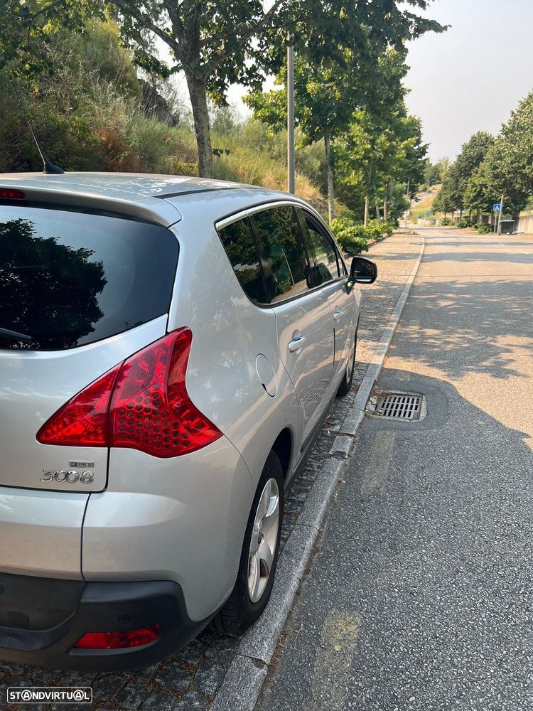 Peugeot 3008 e-HDi 115 ETG6 Stop&Start Allure - 4