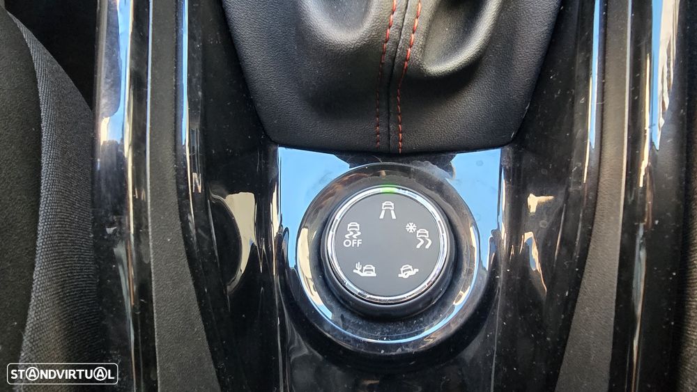 Peugeot 2008 1.6 BlueHDi GT Line - 33