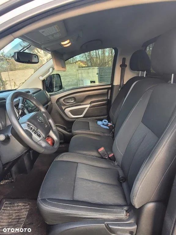 Nissan Titan - 18