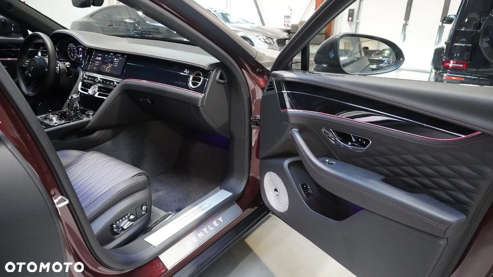 Bentley Flying Spur V8 S - 9