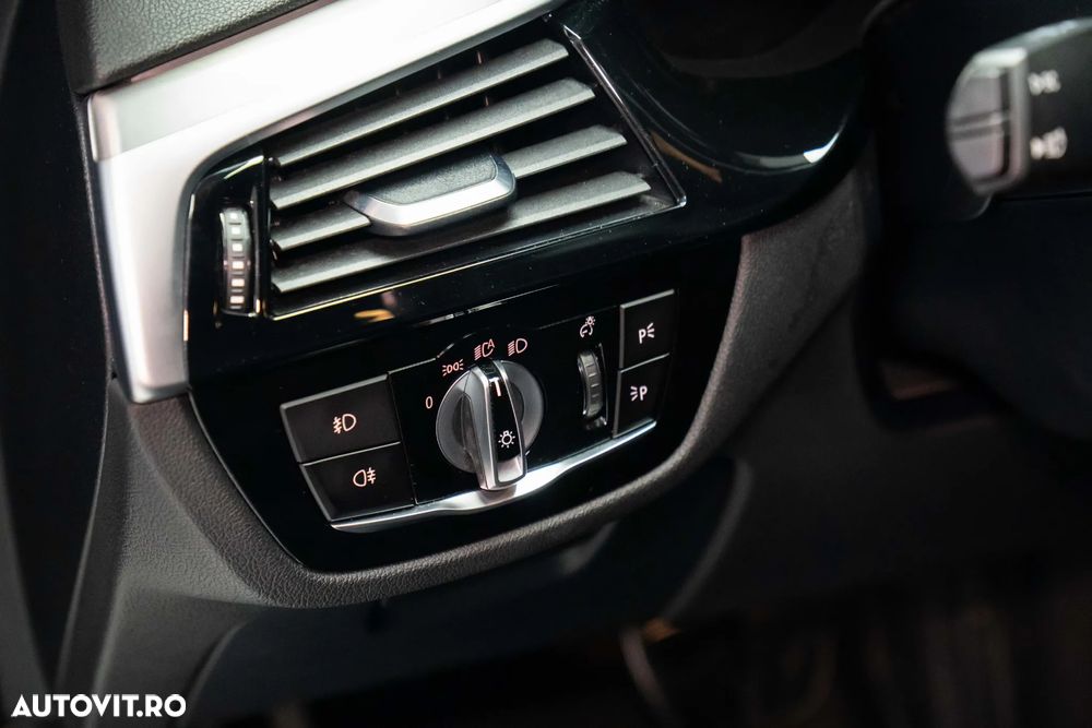 BMW Seria 5 530d xDrive Aut. Sport Line - 16