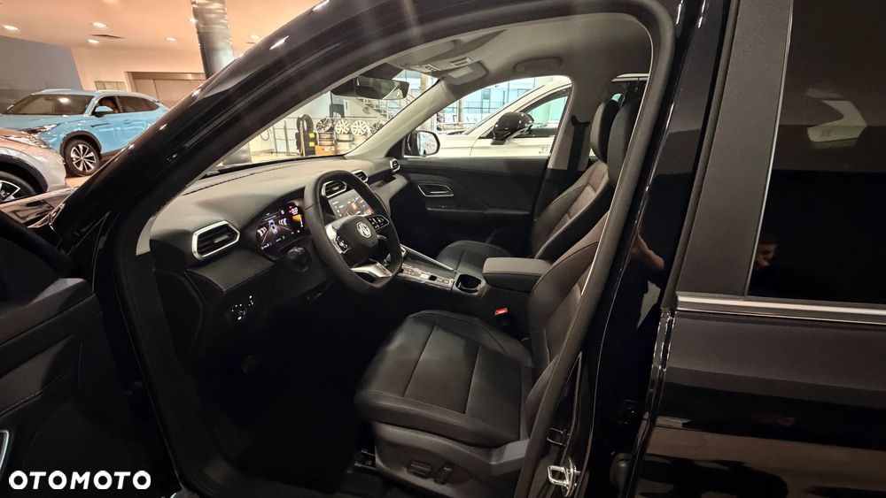 MG ZS Hybrid+ - 14