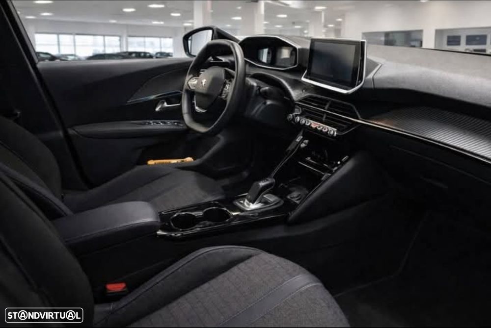 Peugeot 2008 2021 photo 5