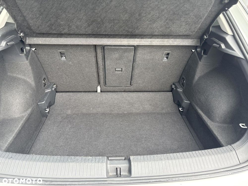 Volkswagen T-Roc 1.0 TSI Advance - 17