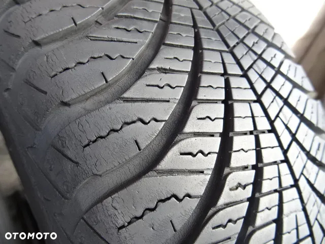 185/60/R14 82H Goodyear Vector Gen-2 4 Season - 6