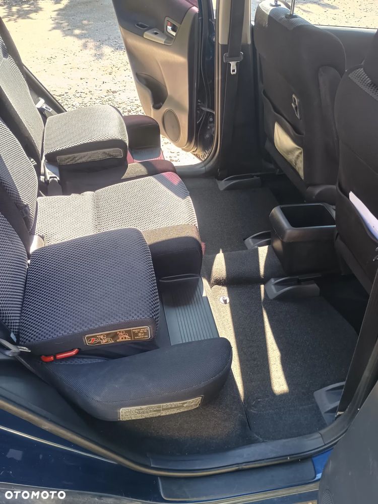 Toyota Corolla Verso 2.0 D-4D - 13
