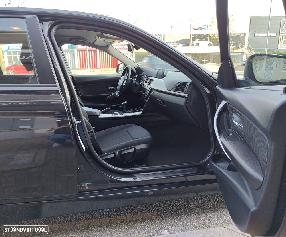 BMW 318 d Modern Line - 12