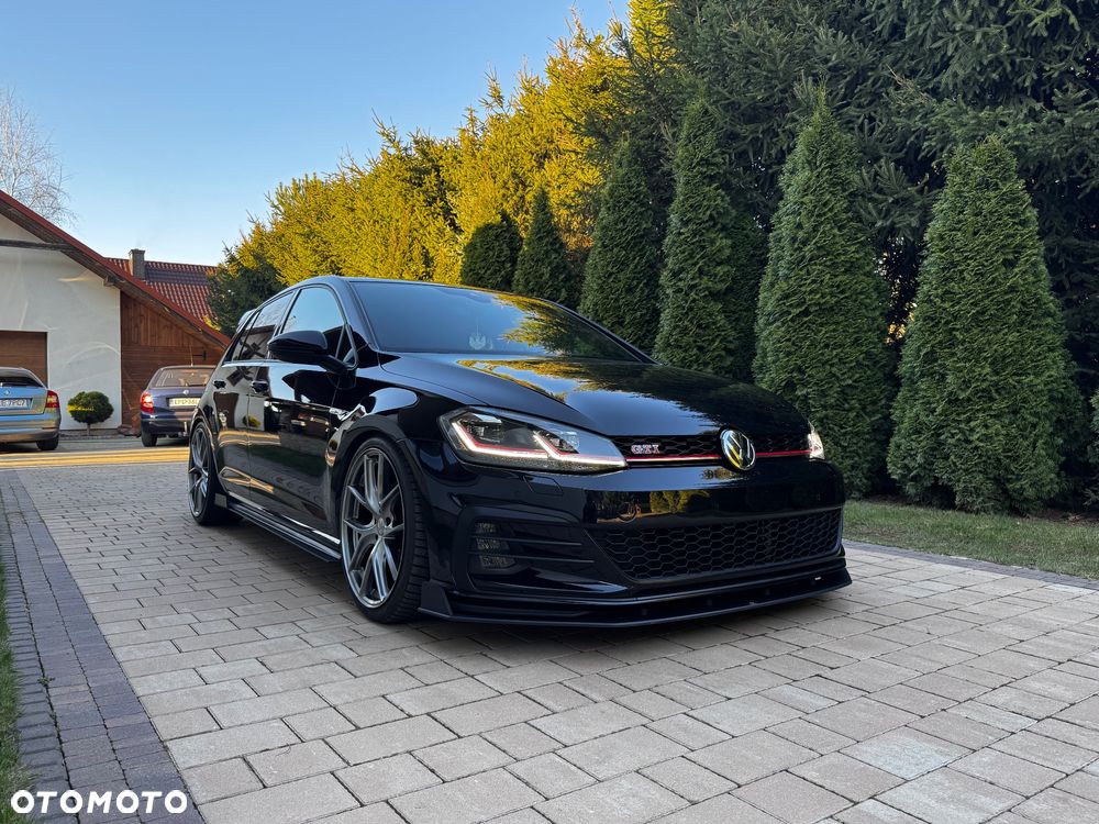 Volkswagen Golf GTI (BlueMotion Technology) DSG - 2
