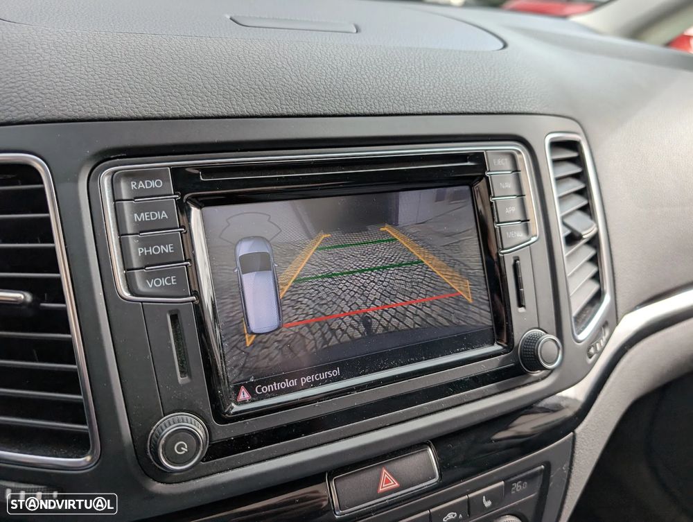 VW Sharan 2.0 TDI Highline DSG - 31