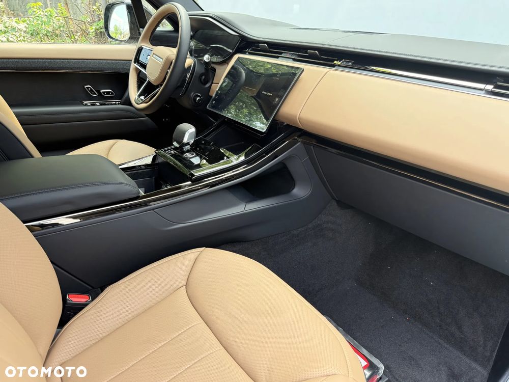 Land Rover Range Rover Sport D350 Autobiography Dynamic - 4