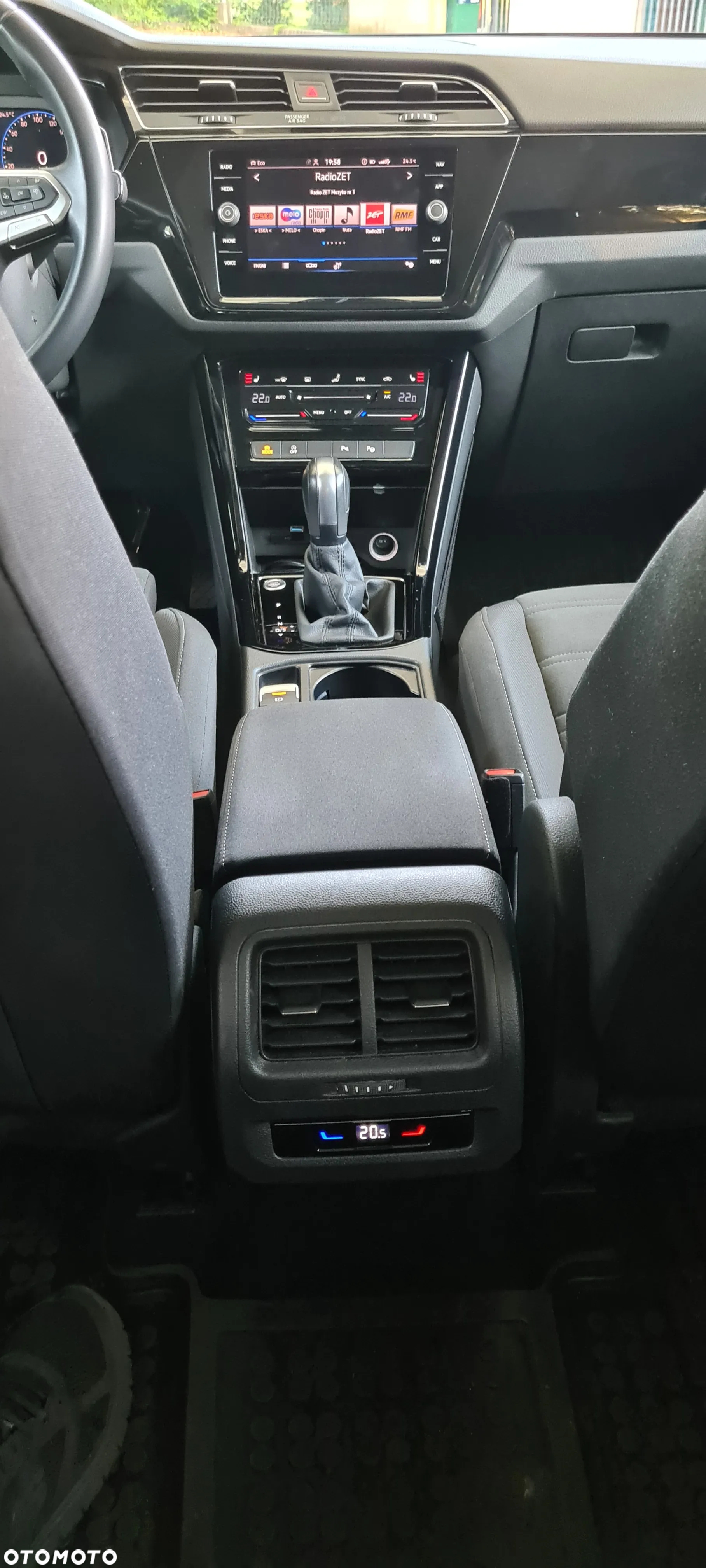 Volkswagen Touran - 27