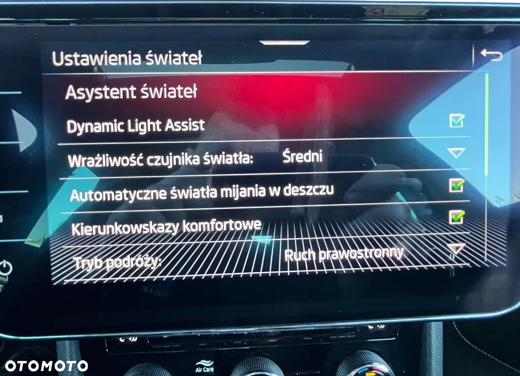 Skoda Superb 2.0 TDI SCR Sportline DSG - 20