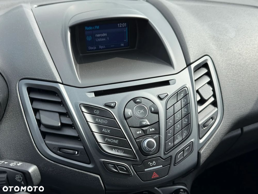 Ford Fiesta 1.5 TDCi SYNC Edition - 27