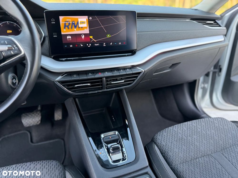 Skoda Octavia 2.0 TDI Sportline DSG - 27