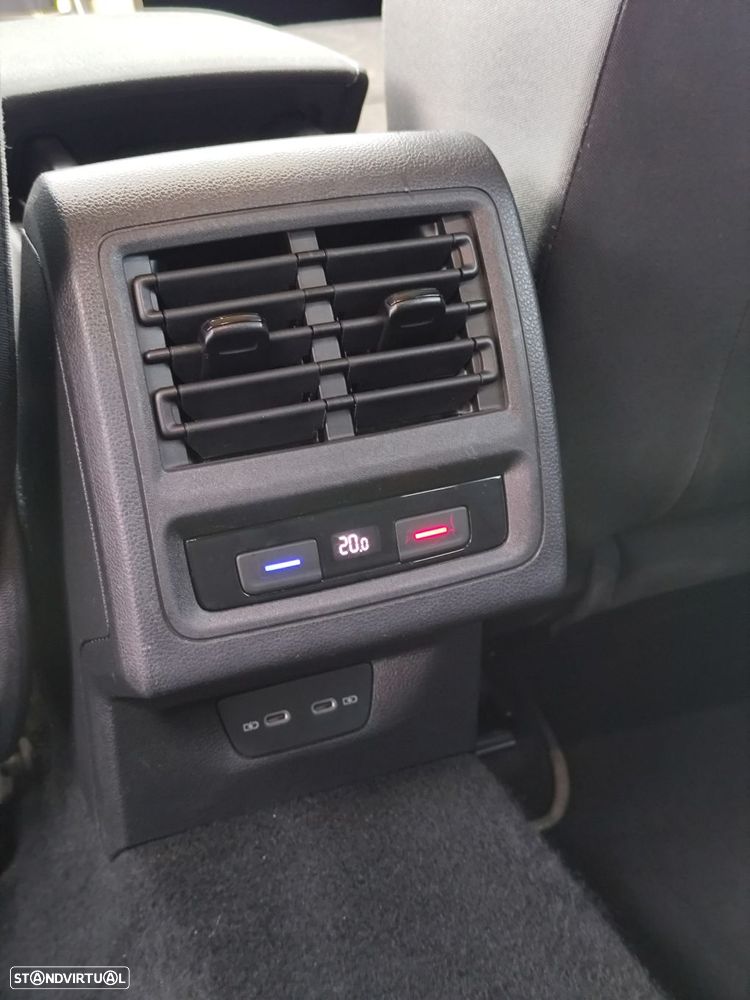 VW Golf 2.0 TDI Style - 29
