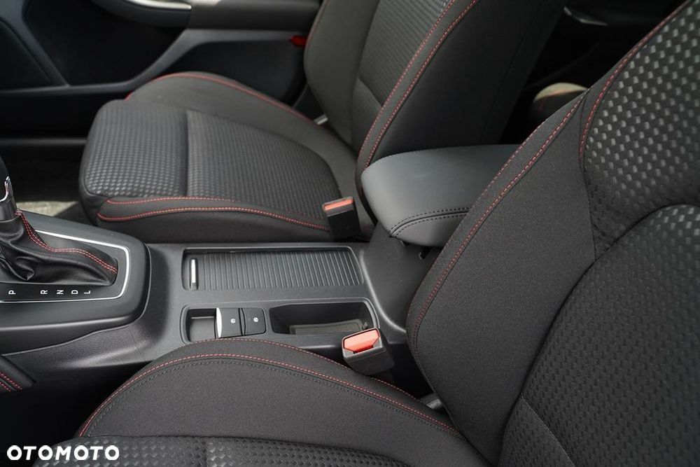 Ford Focus 1.0 EcoBoost mHEV ST-Line X - 26