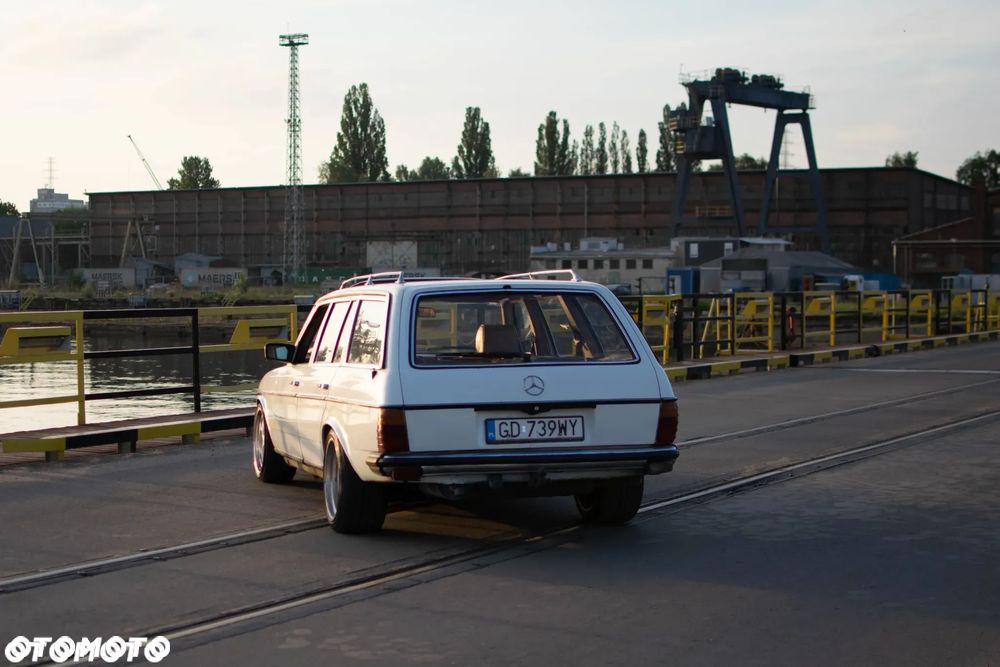 Mercedes-Benz W123 - 10