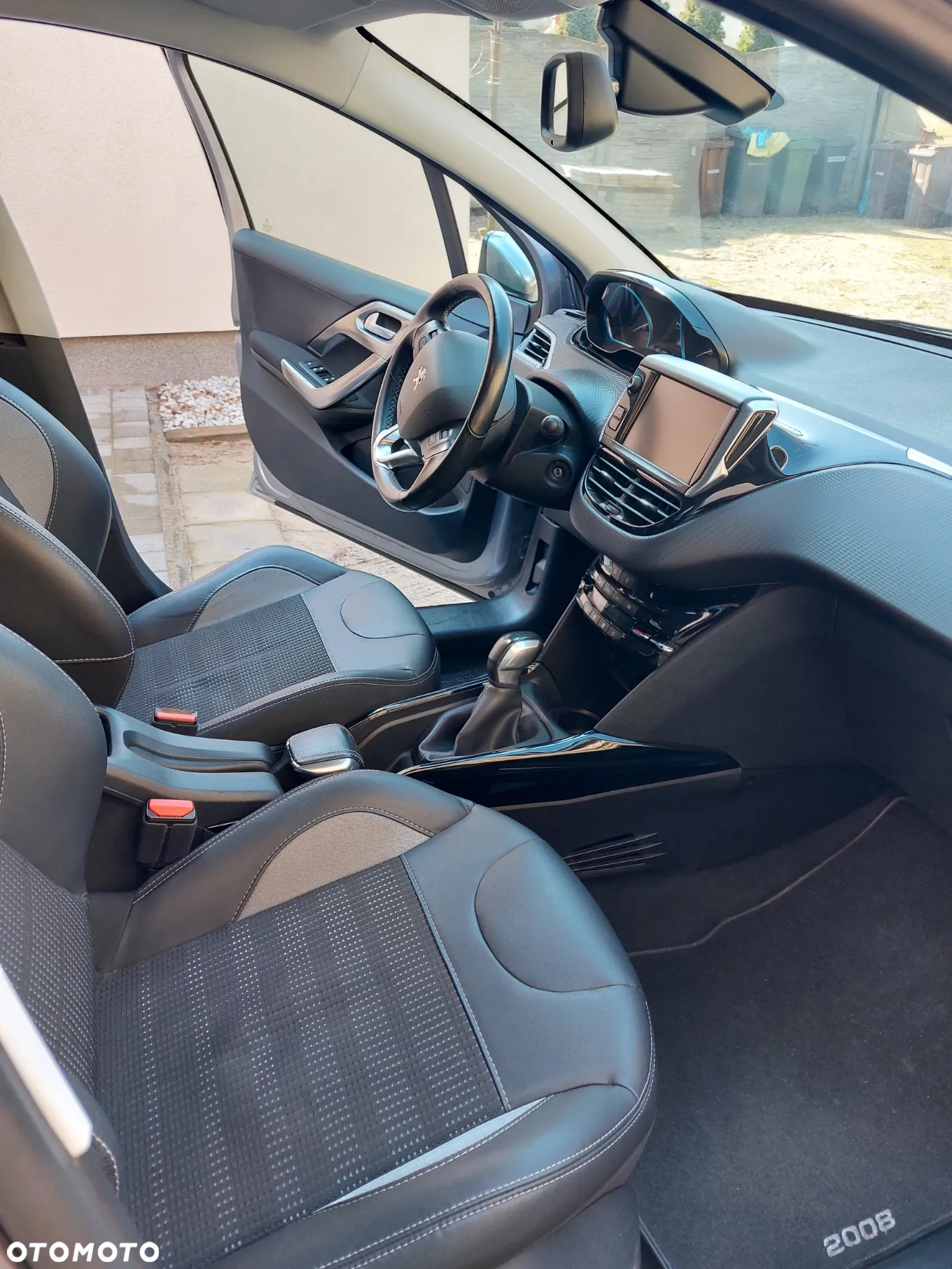 Peugeot 2008 - 18