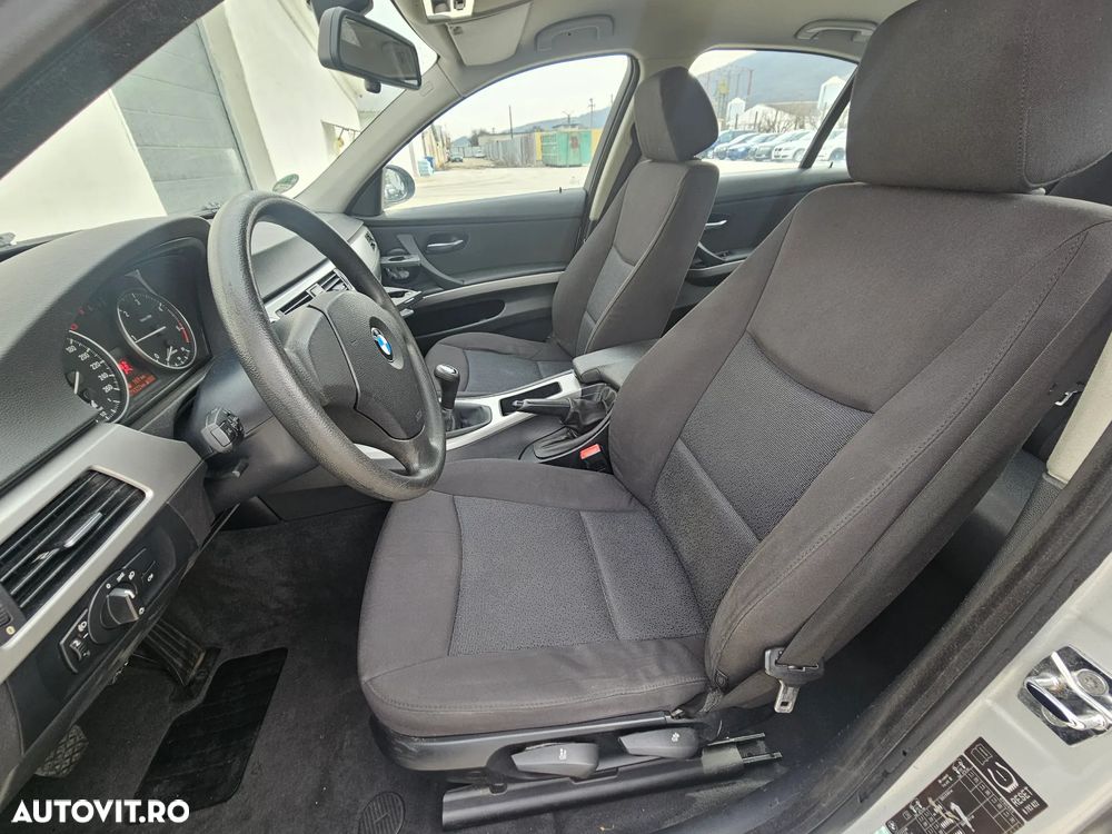 BMW Seria 3 318d DPF Edition Lifestyle - 14