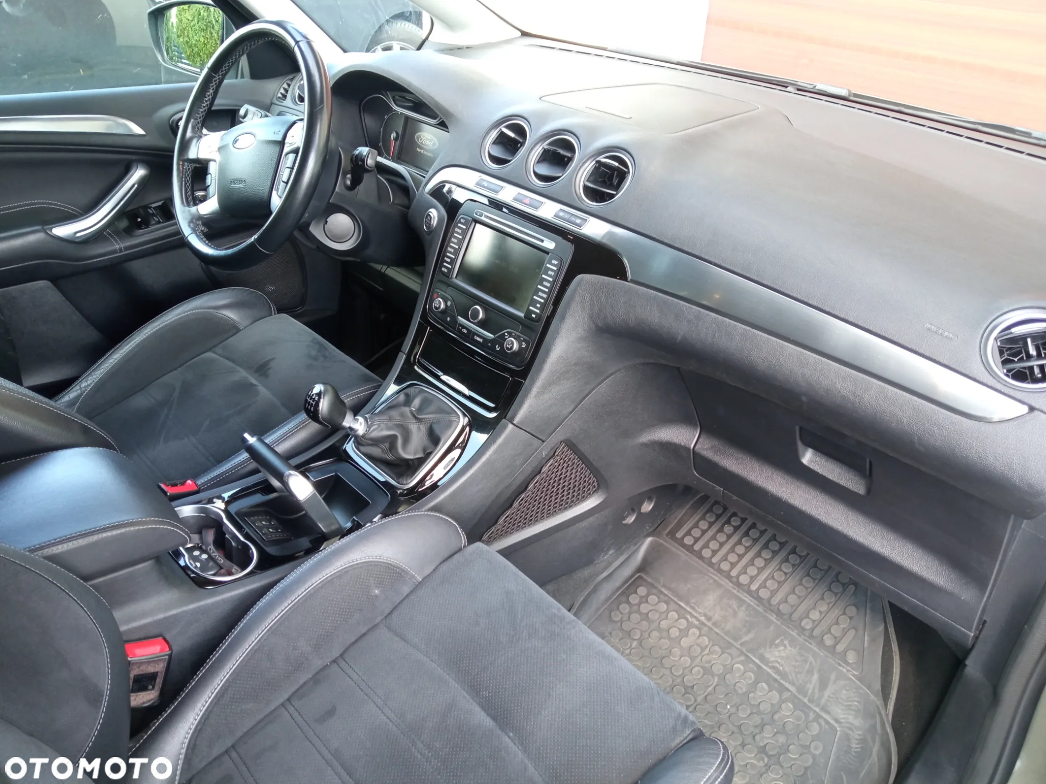 Ford S-Max - 8