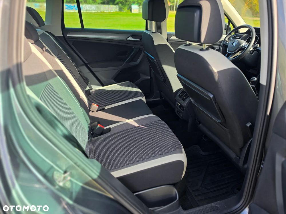 Volkswagen Tiguan - 22