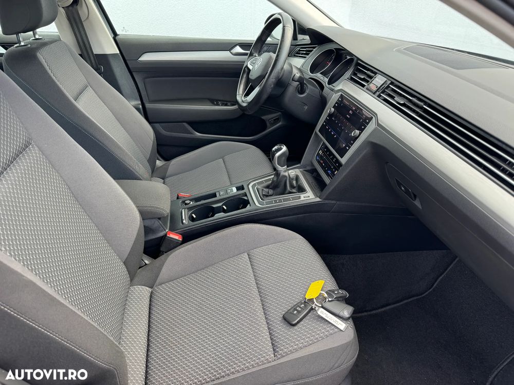 Volkswagen Passat Variant 2.0 TDI SCR Comfortline - 8