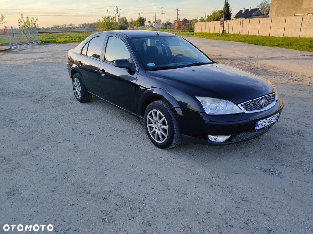 Ford Mondeo 1.8 Ambiente - 1