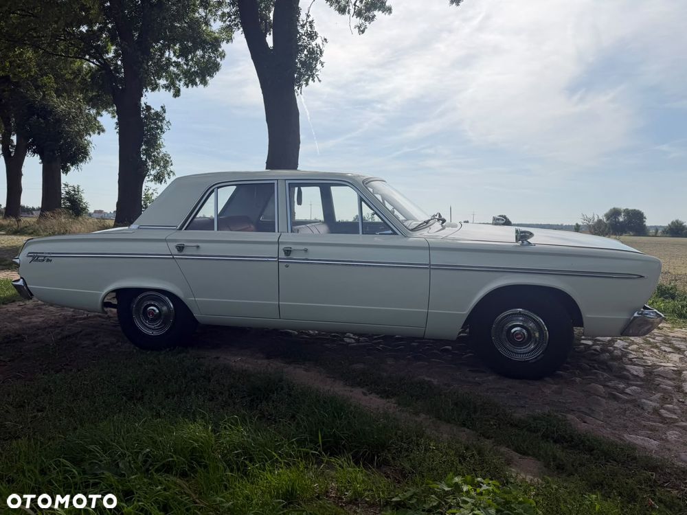 Plymouth Valiant - 5