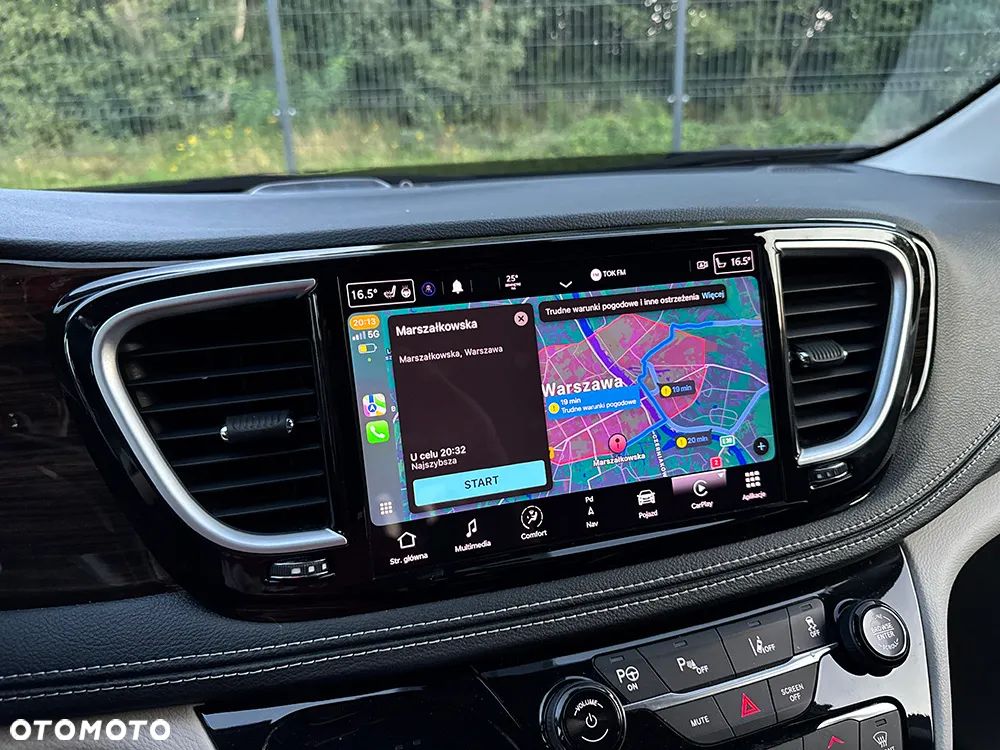 Chrysler Pacifica - 31