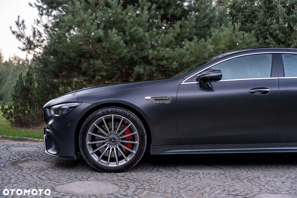 Mercedes-Benz AMG GT 63 4Matic Speedshift MCT 9G - 9