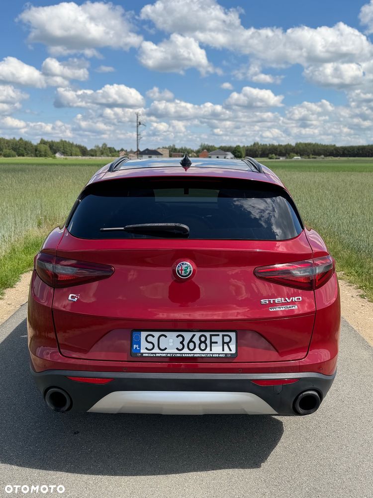 Alfa Romeo Stelvio 2.0 Turbo 16V AT8-Q4 Lusso Ti - 12