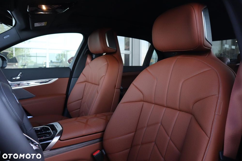 BMW Seria 7 - 12