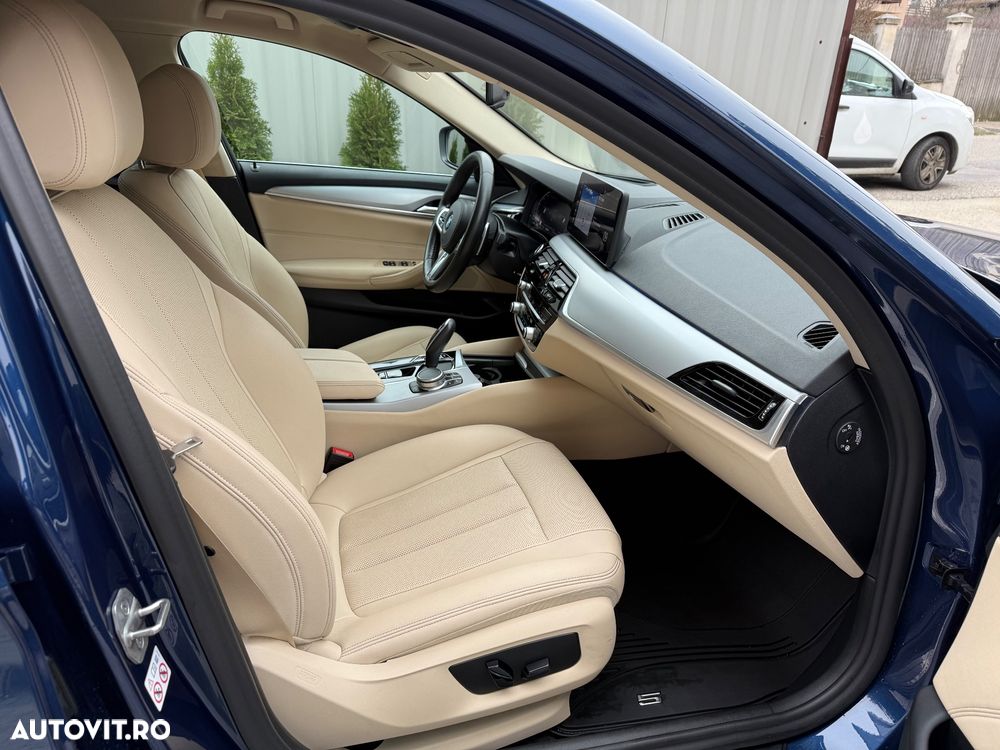 BMW Seria 5 530i xDrive Aut. - 25