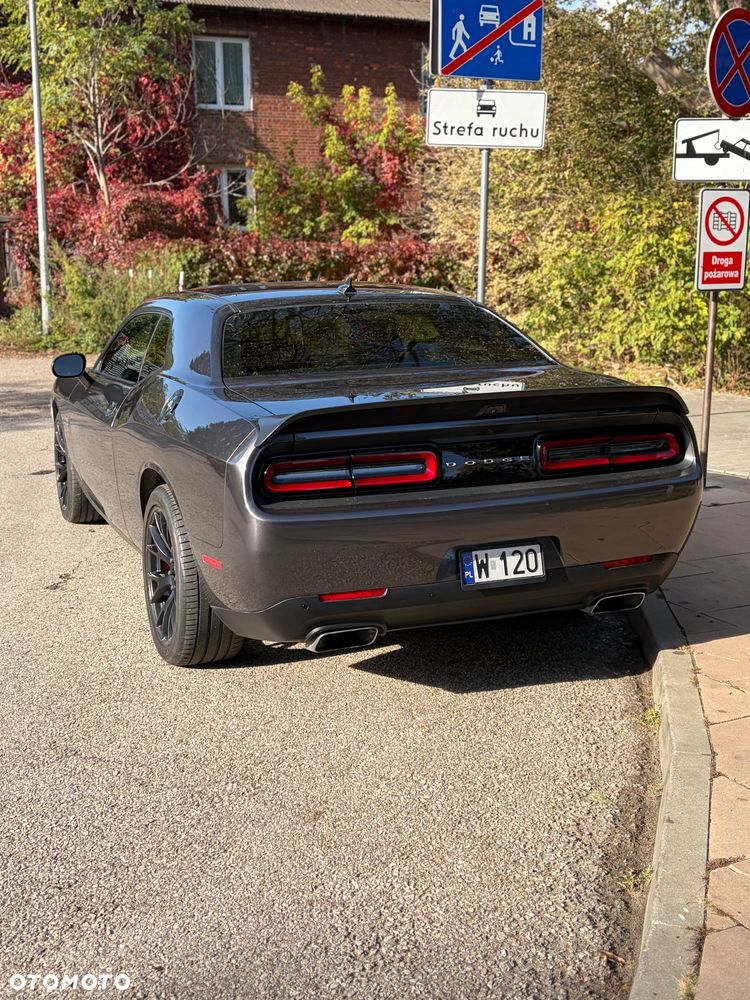 Dodge Challenger - 3