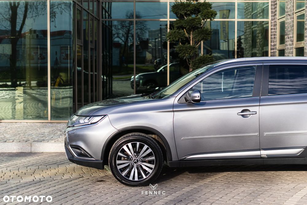 Mitsubishi Outlander - 8