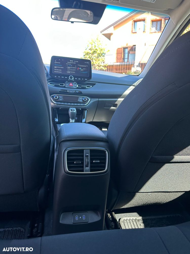 Hyundai i30 1.5 96CP M/T Highway - 17