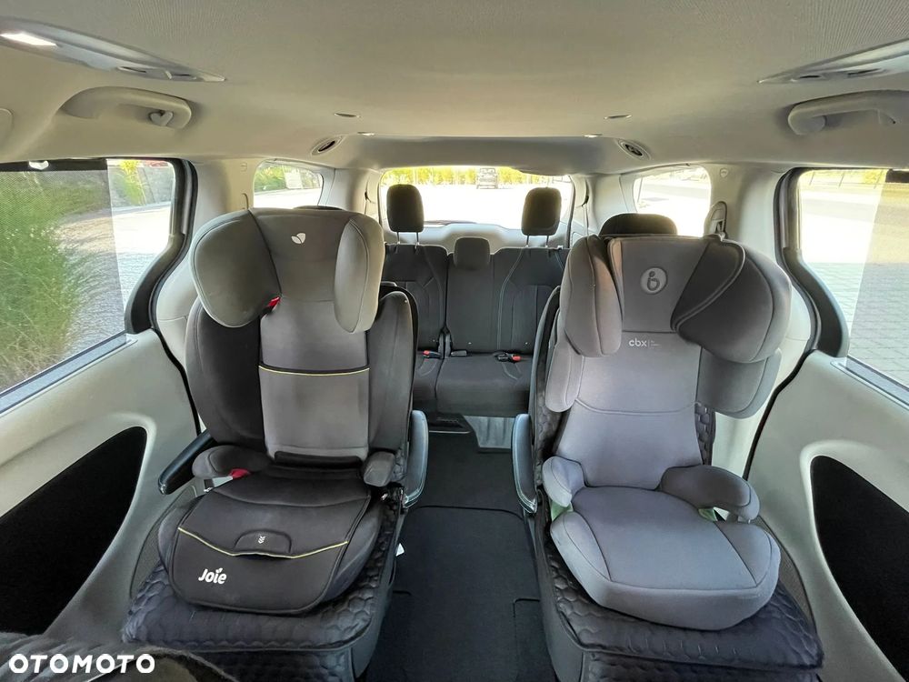 Chrysler Pacifica - 20