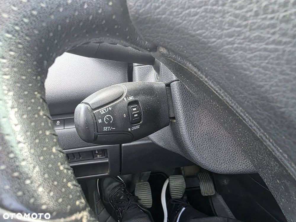 Peugeot 5008 HDI FAP 115 Family - 12
