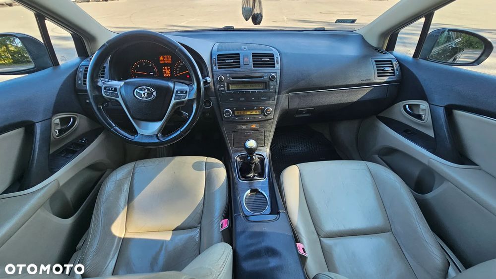 Toyota Avensis 2.2 D-4D 2010 - 11