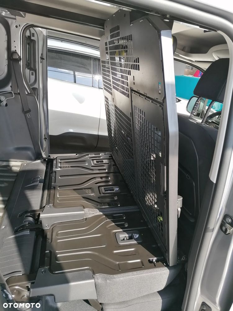 Peugeot Furgon Brygadowy LONG 5 miejsc 1.5 130KM AUTOMAT eat8 2025 - 10