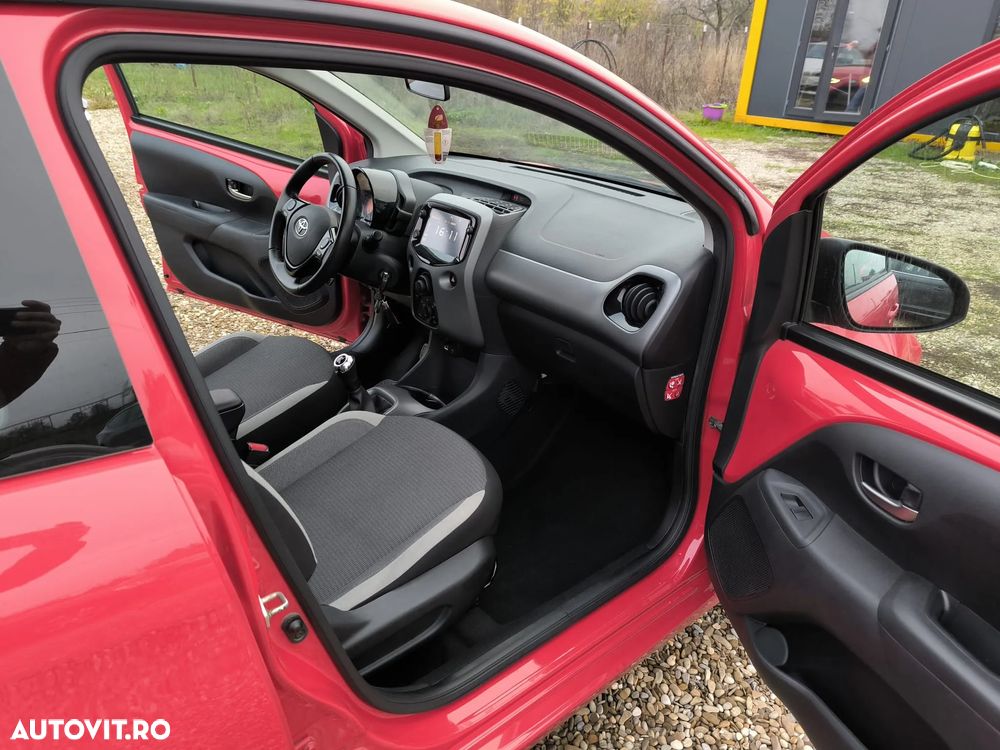 Toyota Aygo 1.0 VVY-I 5 usi X-connect - 14