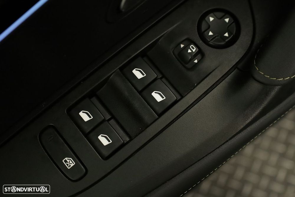 Peugeot 2008 1.2 PureTech GT EAT8 - 20